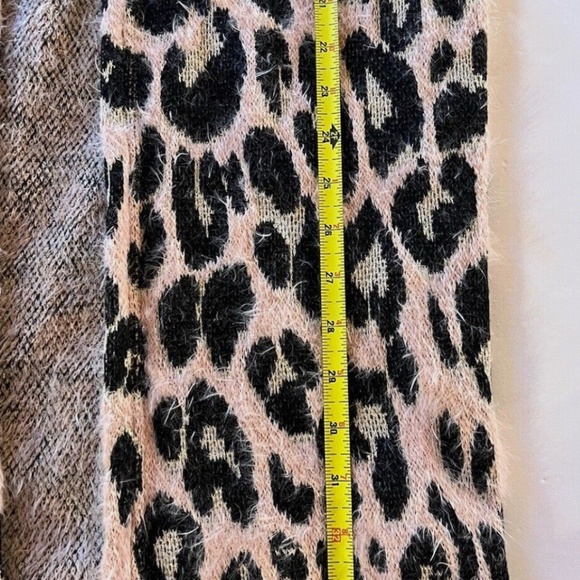NWT WILDFOX Eyelash cardigan open long pink animal sz XS metallic comfy - Picture 3 of 8